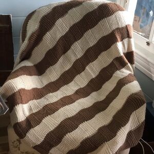 Vintage Afghan throw chunky coco & winter white.